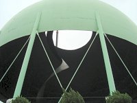 “りんごの皮むぎ”をイメージさせる、解体作業でした。