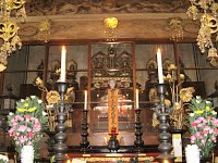 整備された本堂でした。